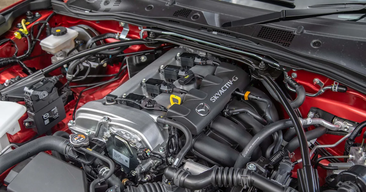 Replacement Parts Shop -Replacement Parts Shop 2022 Mazda MX 5 GT roadster red 2211GR86MX5 51